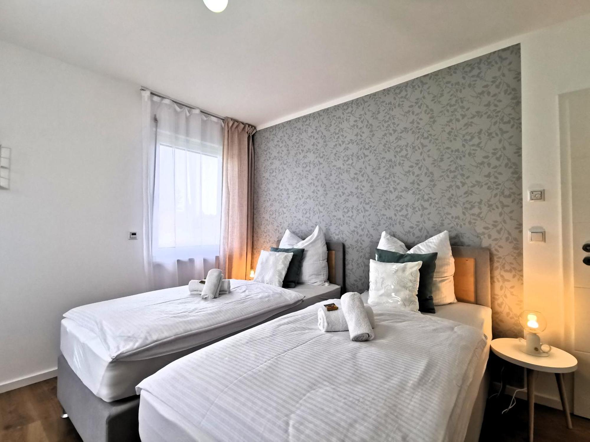Bohnapartments Haus Zocheblick - 2 Kostenlose Parkplaetze - Sehr Ruhig - 4 Schlafzimmer - Neubau - Vollausstattung - Wlan Hoppegarten Exteriör bild