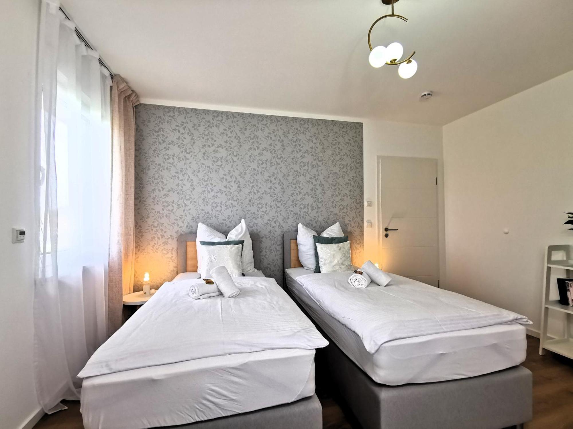 Bohnapartments Haus Zocheblick - 2 Kostenlose Parkplaetze - Sehr Ruhig - 4 Schlafzimmer - Neubau - Vollausstattung - Wlan Hoppegarten Exteriör bild